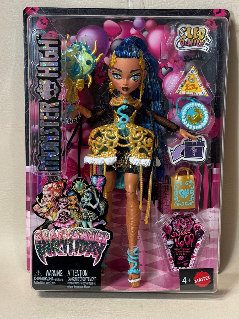 Monster High Scary Sweet Birthday Cleo De Nile Doll in Party Dress with Balloon